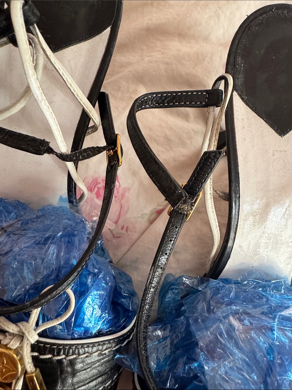 Louis Vuitton Black Strappy Women's Sandals with Gold Charm Accents Sz 8 1/2 - Picture 5 of 5